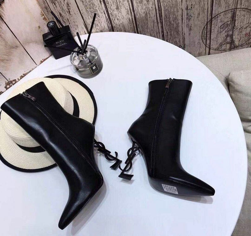 YSL PUMPS