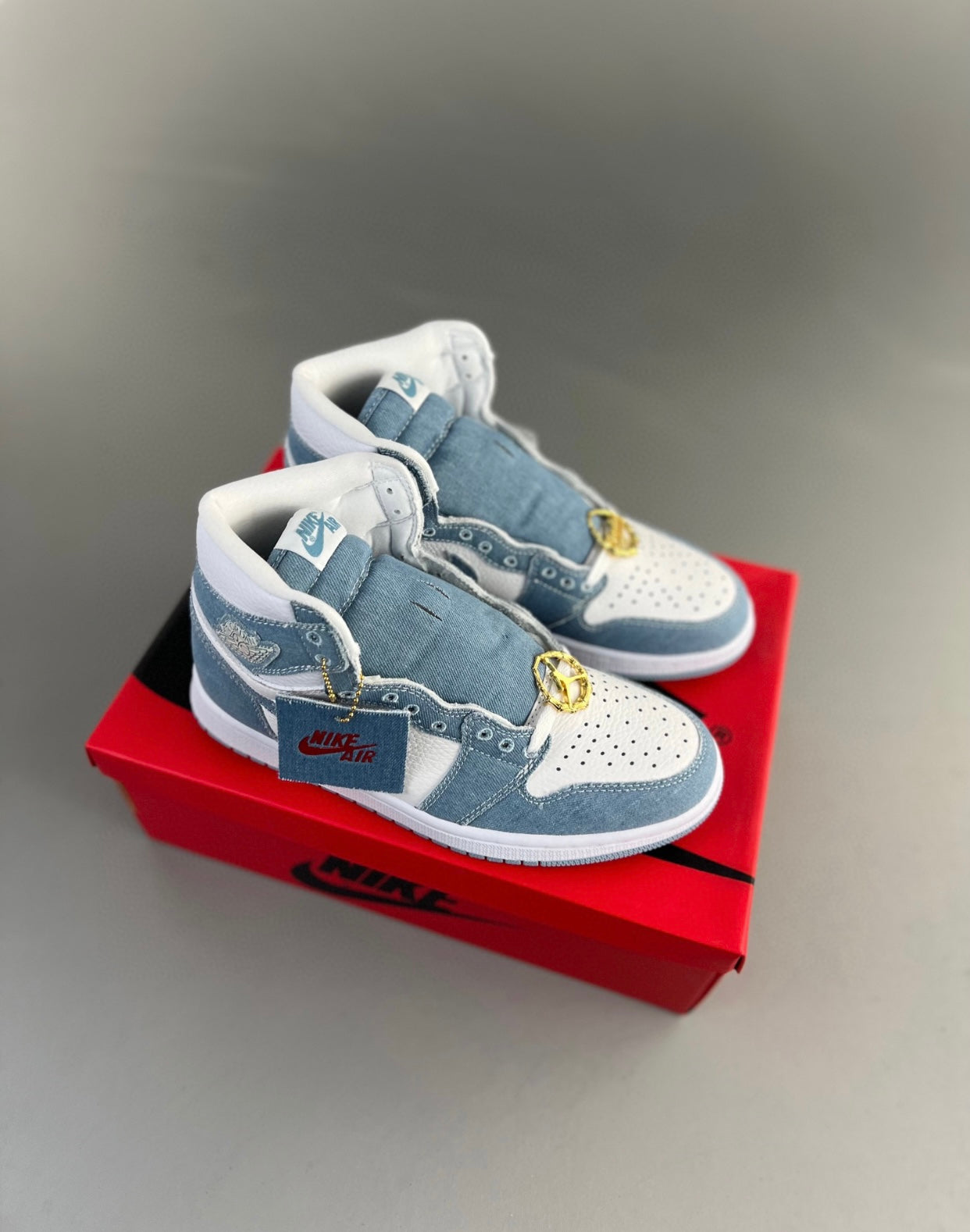 AIR “Jordan 1”