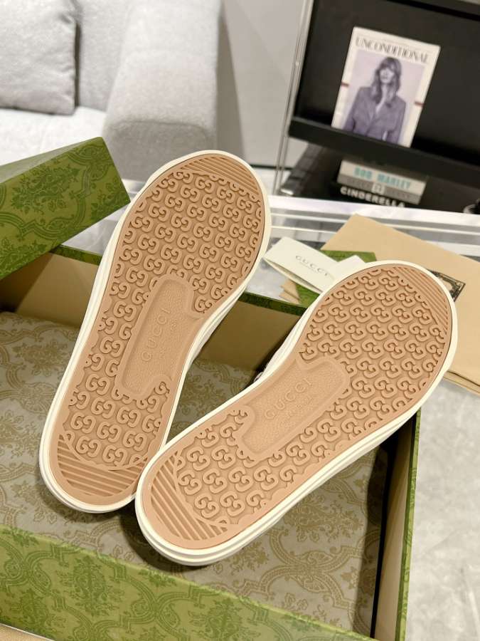 GUCCI SHOES
