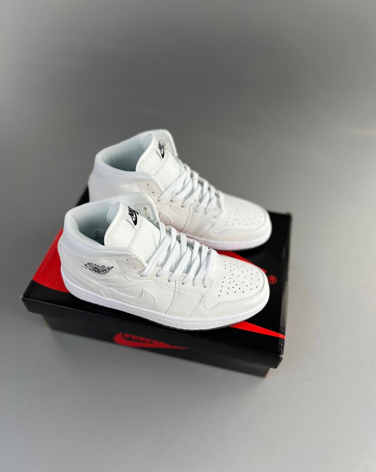 AIR “Jordan 1”